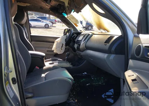 2014 Toyota Tacoma Prerunner V6 from USA, damaged, VIN 5TFJU4GN4EX058855